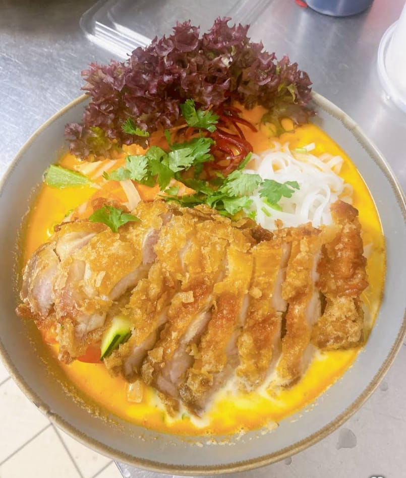 Pho cà ri (Nudelgericht - leicht scharf)